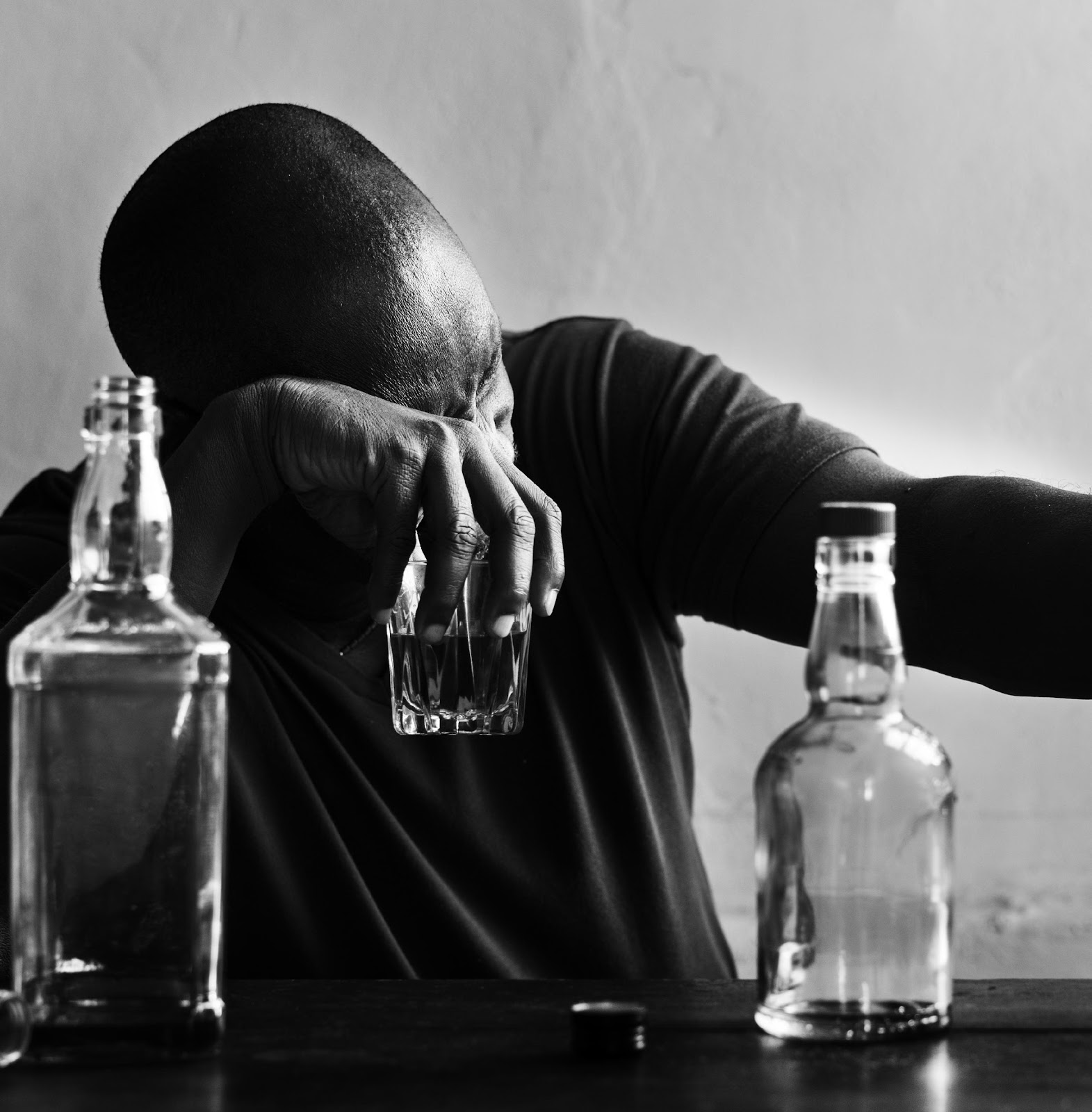 You are currently viewing Alcohol use disorder – Diagnosis and its treatment